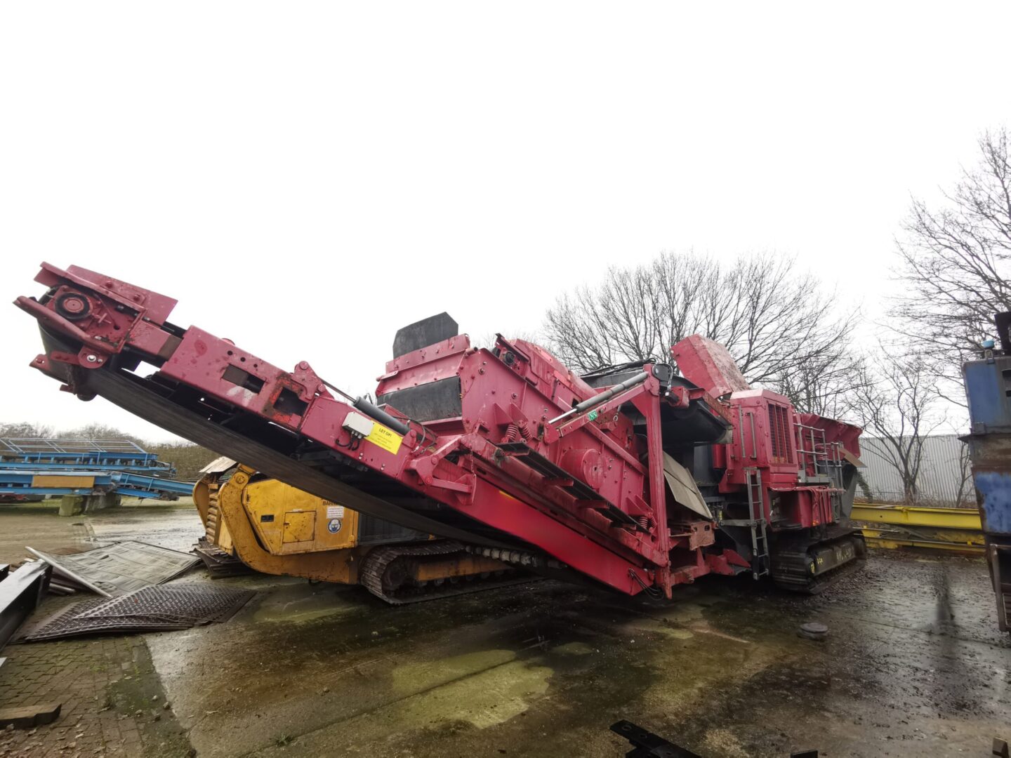 Terex Finlay I-130RS von Findeq nach Südamerika verkauft. Wir finden Maschinen für Sie.