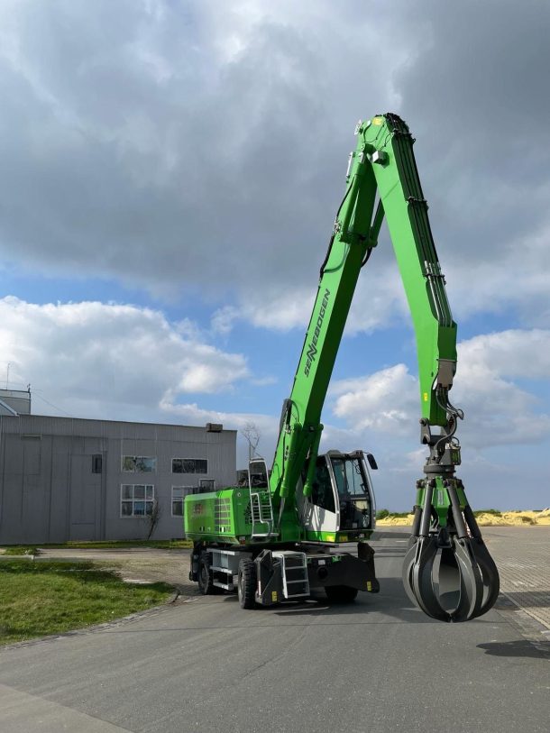 Sennebogen 825M E