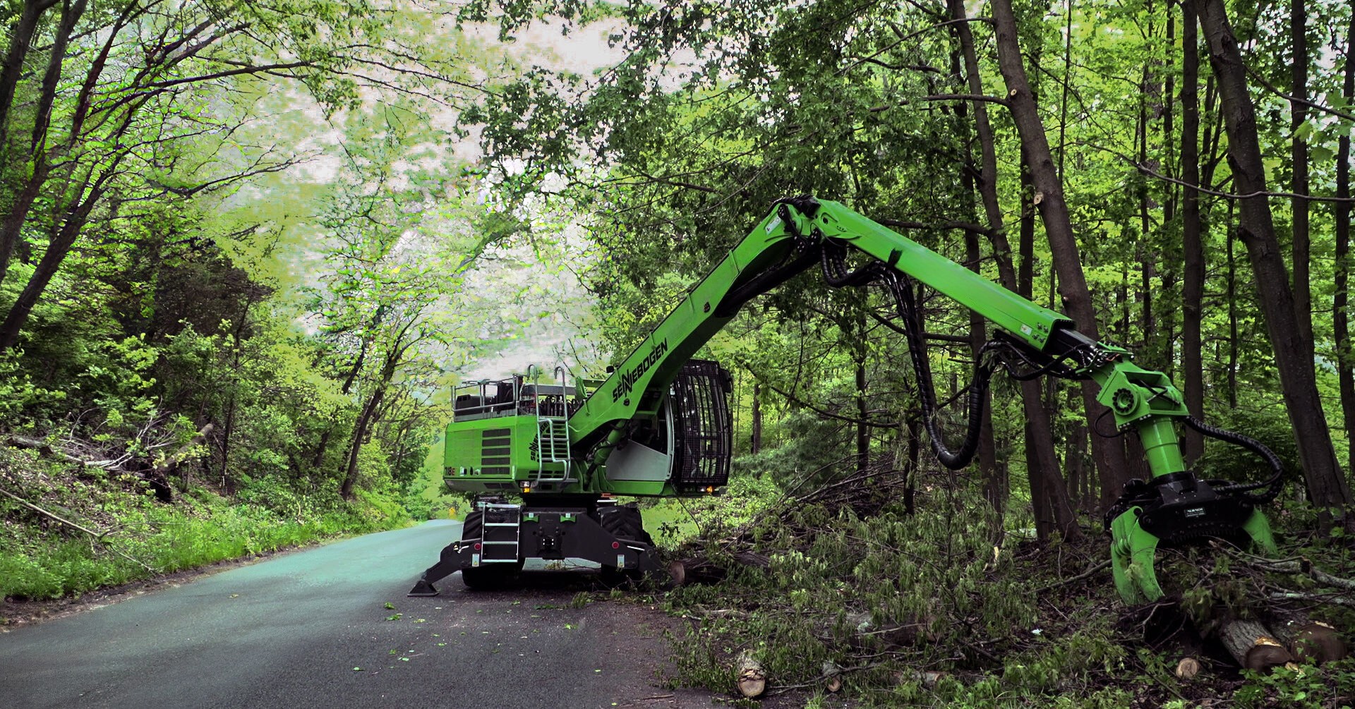 Sennebogen 718E Tree Care Handler for tree care, landscape maintenance and energy wood harvesting available from Findeq now from one of our customers in Europe.